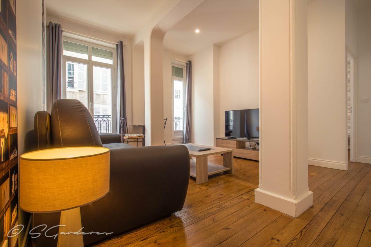 Pau'S Appart Apartment Ngoại thất bức ảnh