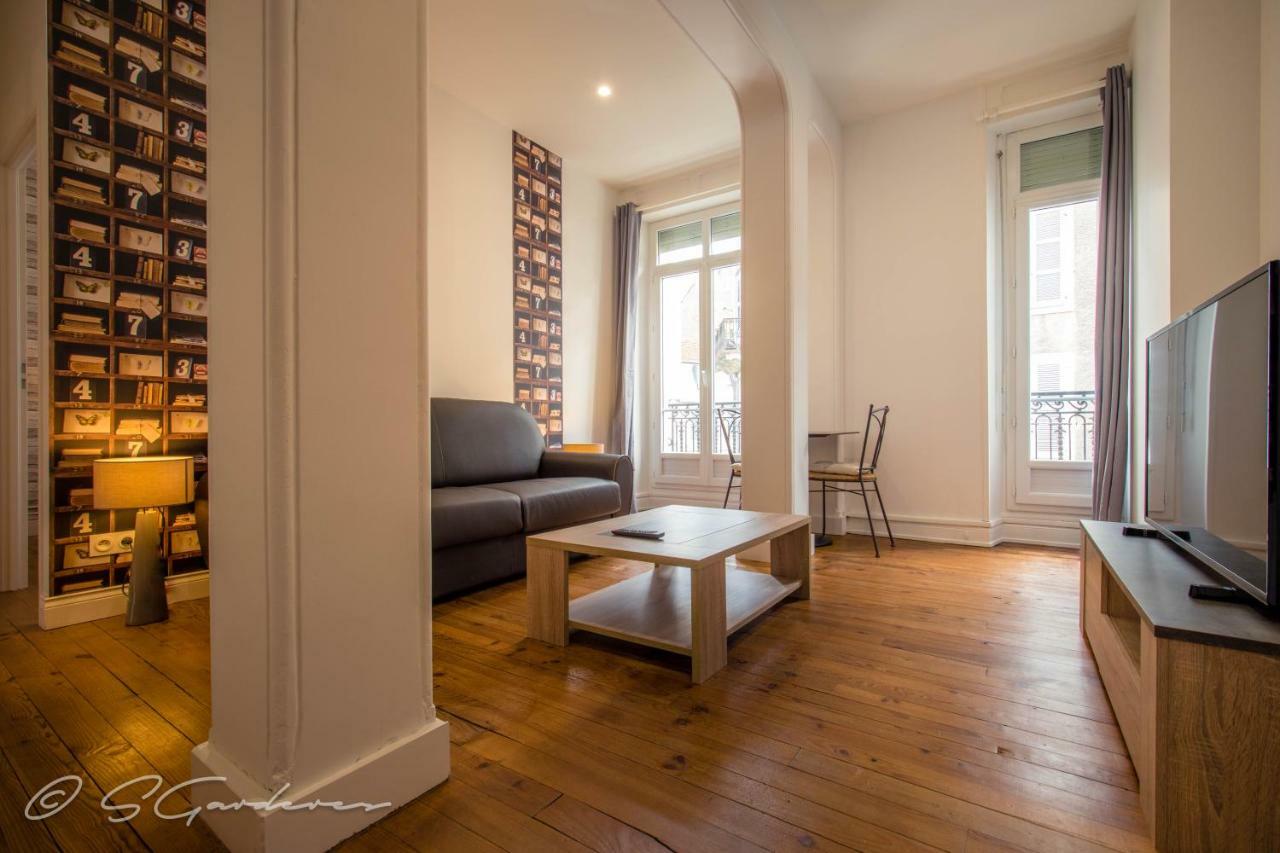 Pau'S Appart Apartment Ngoại thất bức ảnh